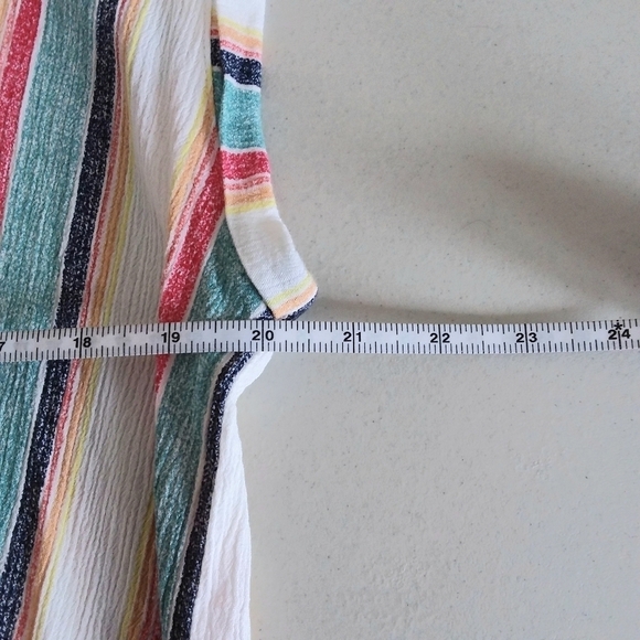 Zenobia Women's Striped High-Low Button Front Shirt - Picture 3 of 6